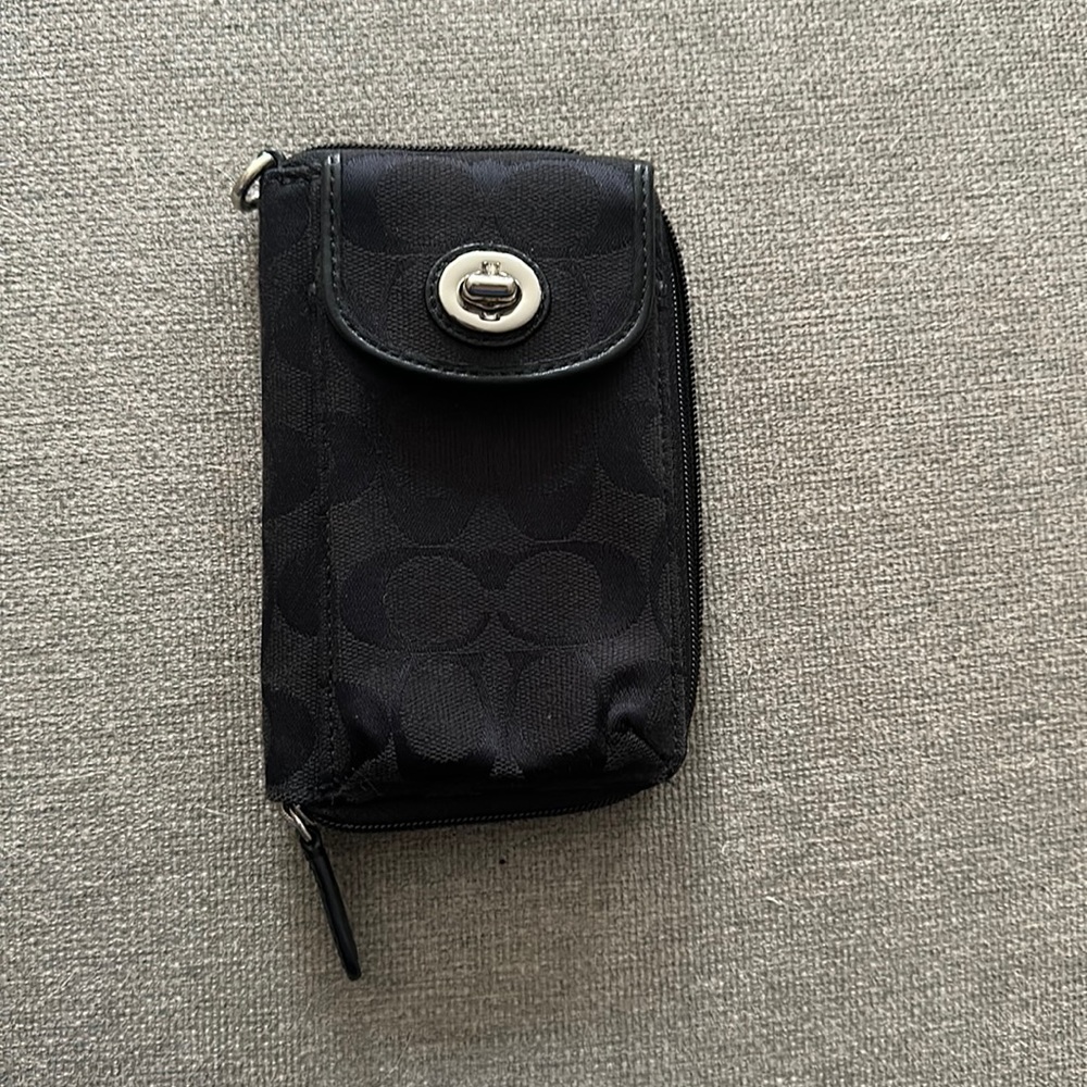 Coach wristlet wallet